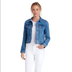 Vineyard Vines jean jacket